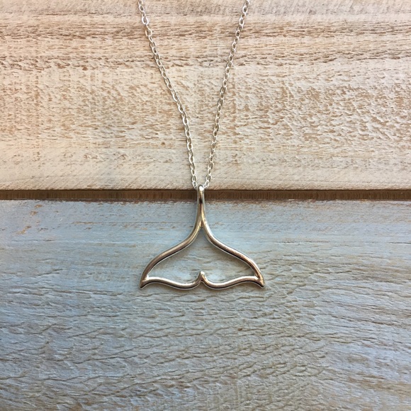 New Silver Whale Tale Necklace - Picture 4 of 4